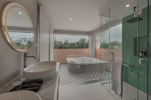 Minibar, bureau, chambres insonorisées, Wi-Fi gratuit