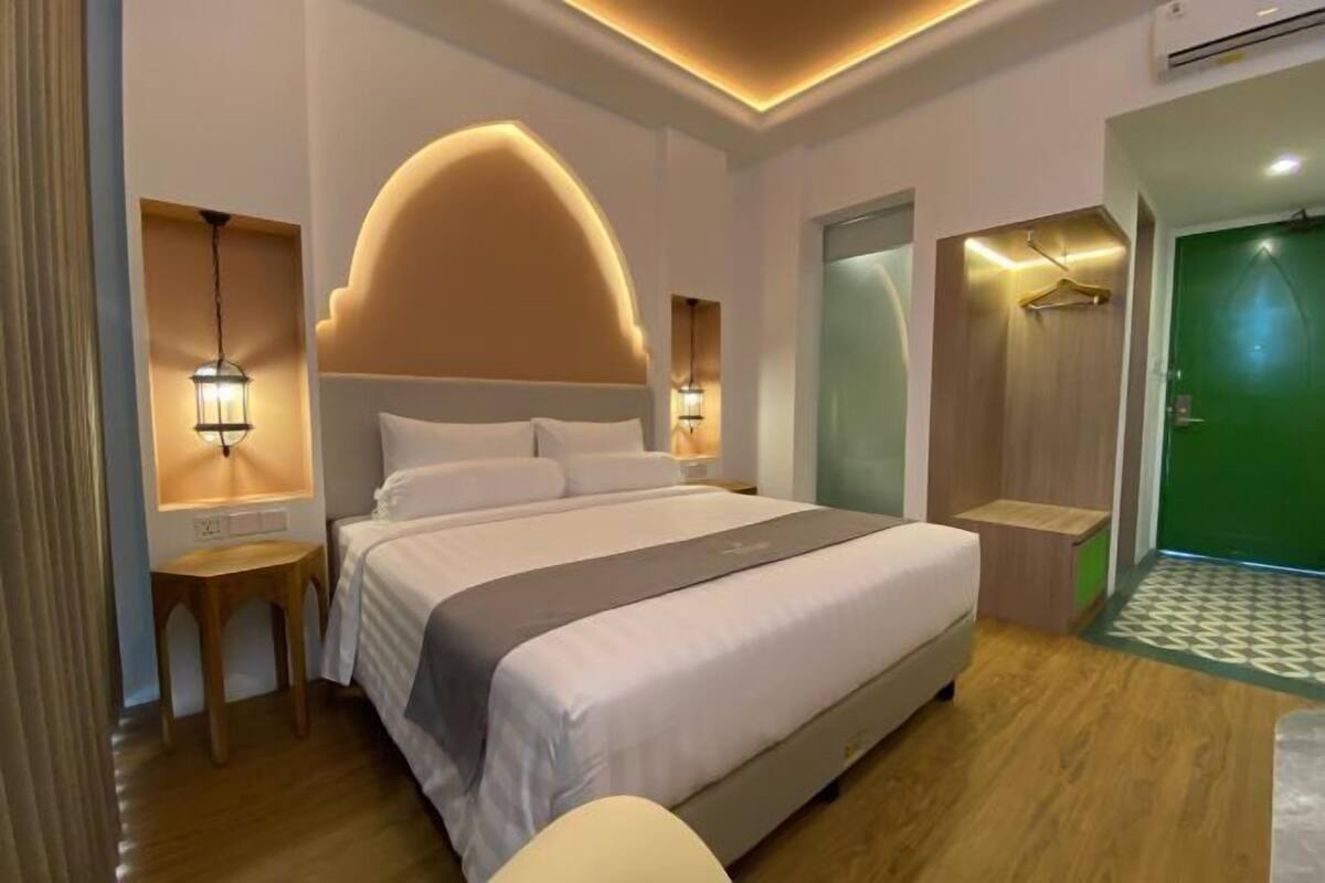 1 bedroom, desk, soundproofing, free WiFi
