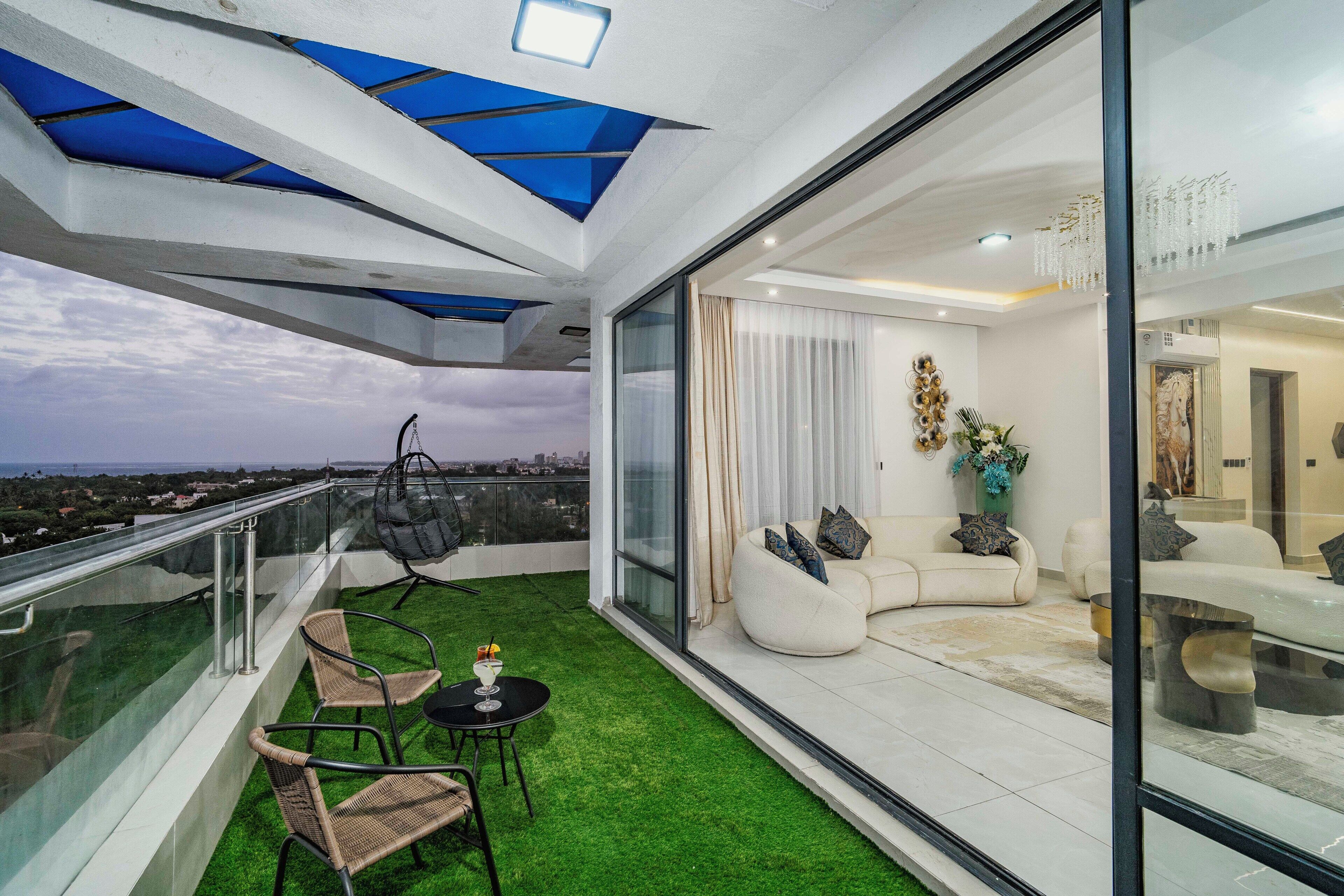 Penthouse, 3 Bedrooms, Ocean View | Egyptian cotton sheets, premium bedding, laptop workspace