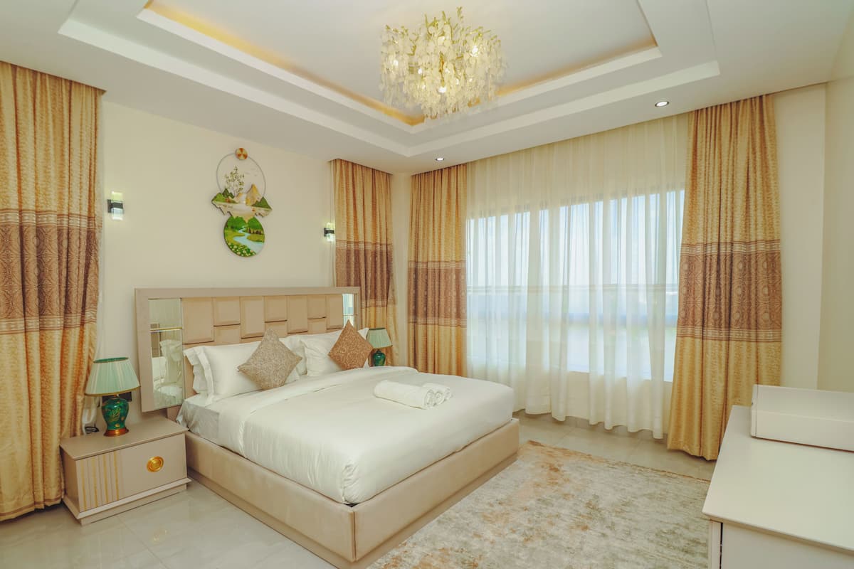 Premier Suite, 3 Bedrooms | Cadar kapas Mesir, peralatan tempat tidur premium