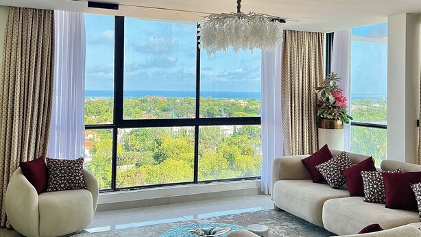 Suite – executive, 2 soverom, hageutsikt | Oppholdsområde | Smart-TV