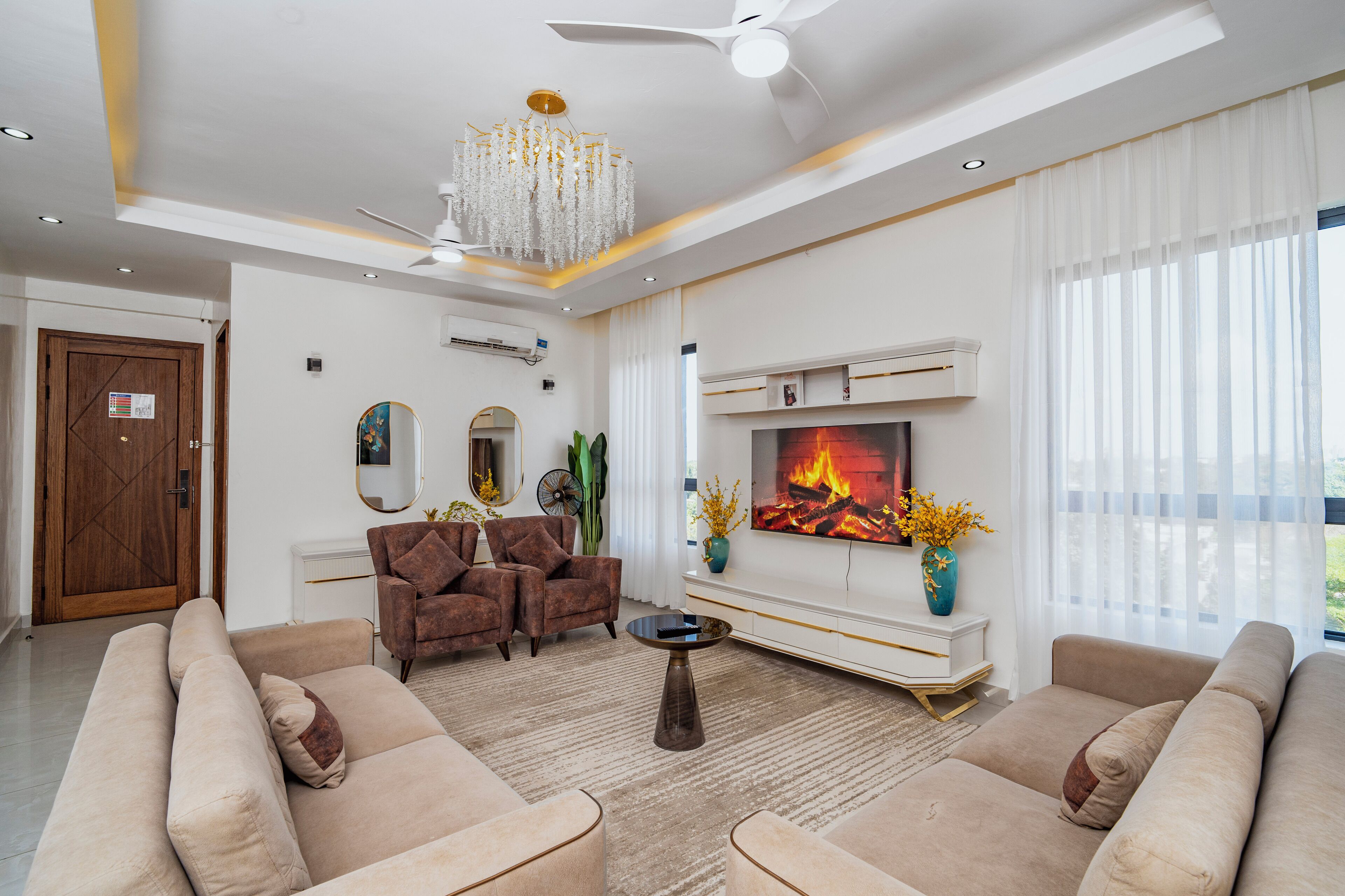 Premier Suite, 2 Bedrooms | Living area | Smart TV