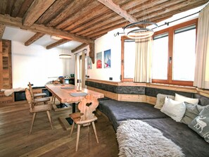 Dining - Data.Castle - Ski in Ski out by Interhome (Kaltenbach)