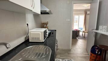 Apartamento, 3 habitaciones, vistas a la ciudad | Cocina privada