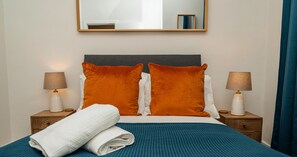 2 chambres, fer et planche à repasser, accès au Wi-Fi (inclus)