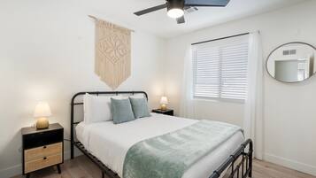 2 bedrooms, iron/ironing board, free WiFi