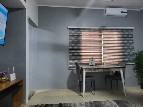 SERENE COTTAGE at East Airport BushRoad Accra