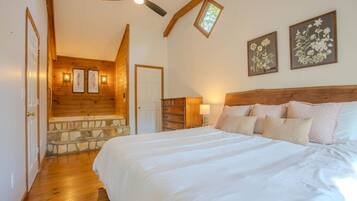 1 bedroom, iron/ironing board, travel crib, WiFi