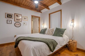 2 bedrooms, iron/ironing board, travel crib, WiFi