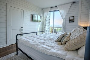 3 bedrooms, iron/ironing board, travel cot, WiFi