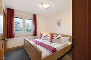 2 bedrooms, iron/ironing board, free WiFi, bed sheets - Apartment 'Annette' with Shared Terrace, Shared Garden and Wi-Fi (Nordstrand)