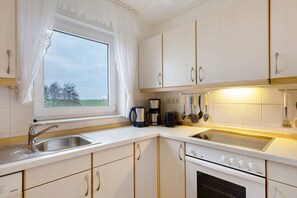 Kühlschrank, Ofen, Herdplatte, Geschirrspüler