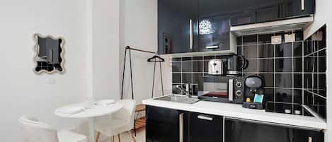 Apartment | Eigene Küche | Reinigungsartikel