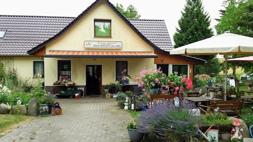 Apartment 'Schiemann' with Private Terrace, Private Garden and Wi-Fi