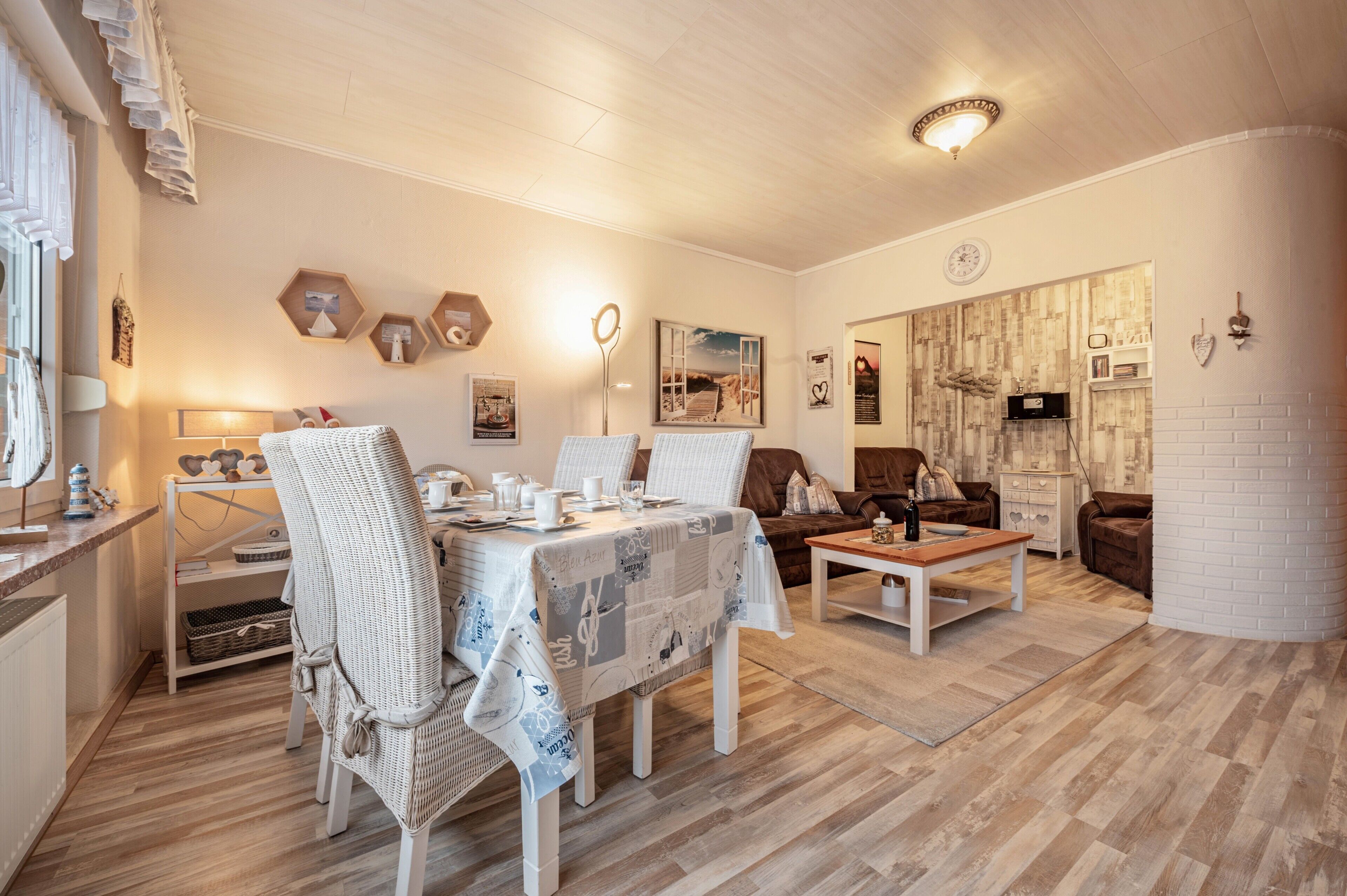 Fernseher, Stereoanlage