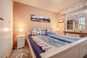 2 dormitorios, tabla de planchar con plancha, wifi gratis y ropa de cama