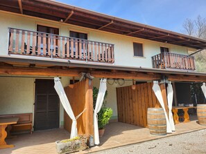 Terrace/patio - Agriturismo Scuderia Castello (Toscolano Maderno)