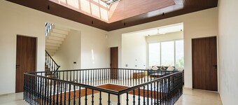 6-bedroom Scenic farmhouse in charming Karjat with WiFi, AC