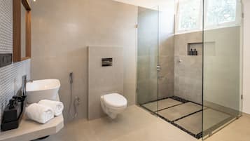 Handtücher, Seife, Toilettenpapier