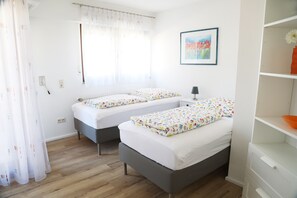 3 Schlafzimmer, Bügeleisen/Bügelbrett, kostenloses WLAN, Bettwäsche