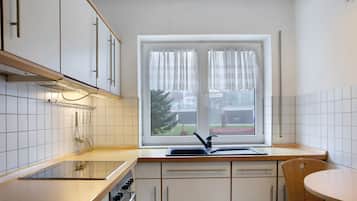 Refrigerador, horno, placa de cocina, lavavajillas