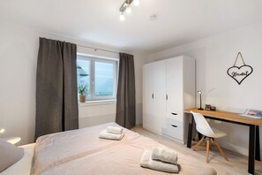 2 bedrooms, desk, free WiFi