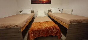 家庭公寓 | 1 間臥室、獨特裝潢、書桌、筆電工作空間