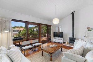 Living area - Peace and tranquility (HAWKS NEST)