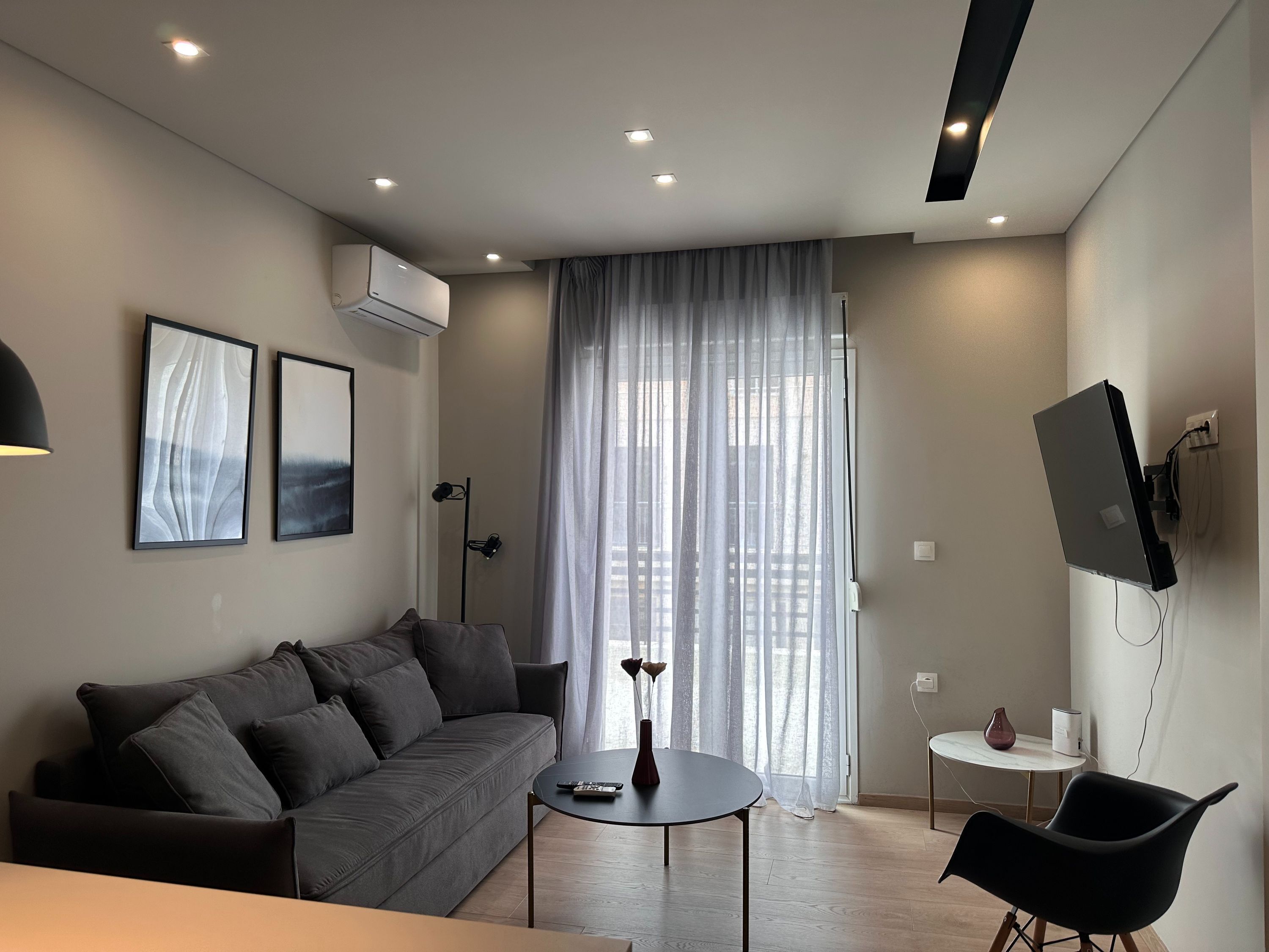 Apartment | 4 bedrooms, desk