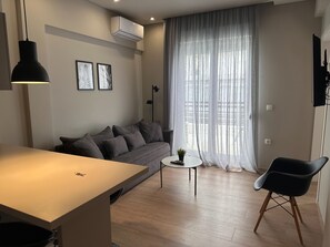 4 bedrooms, desk - Porto Pireo By Superhost365 (Piraeus)