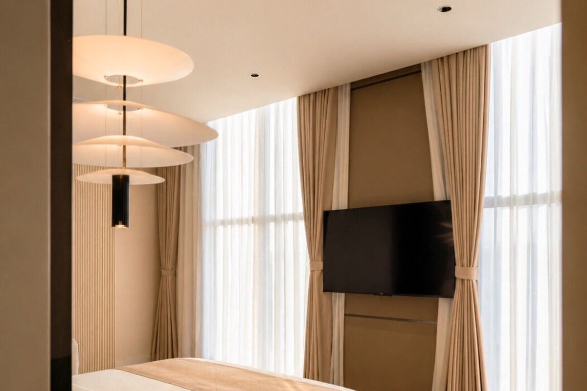 Suite, 1 King Bed, Bathtub | Bathroom | Free toiletries, hair dryer, slippers, towels