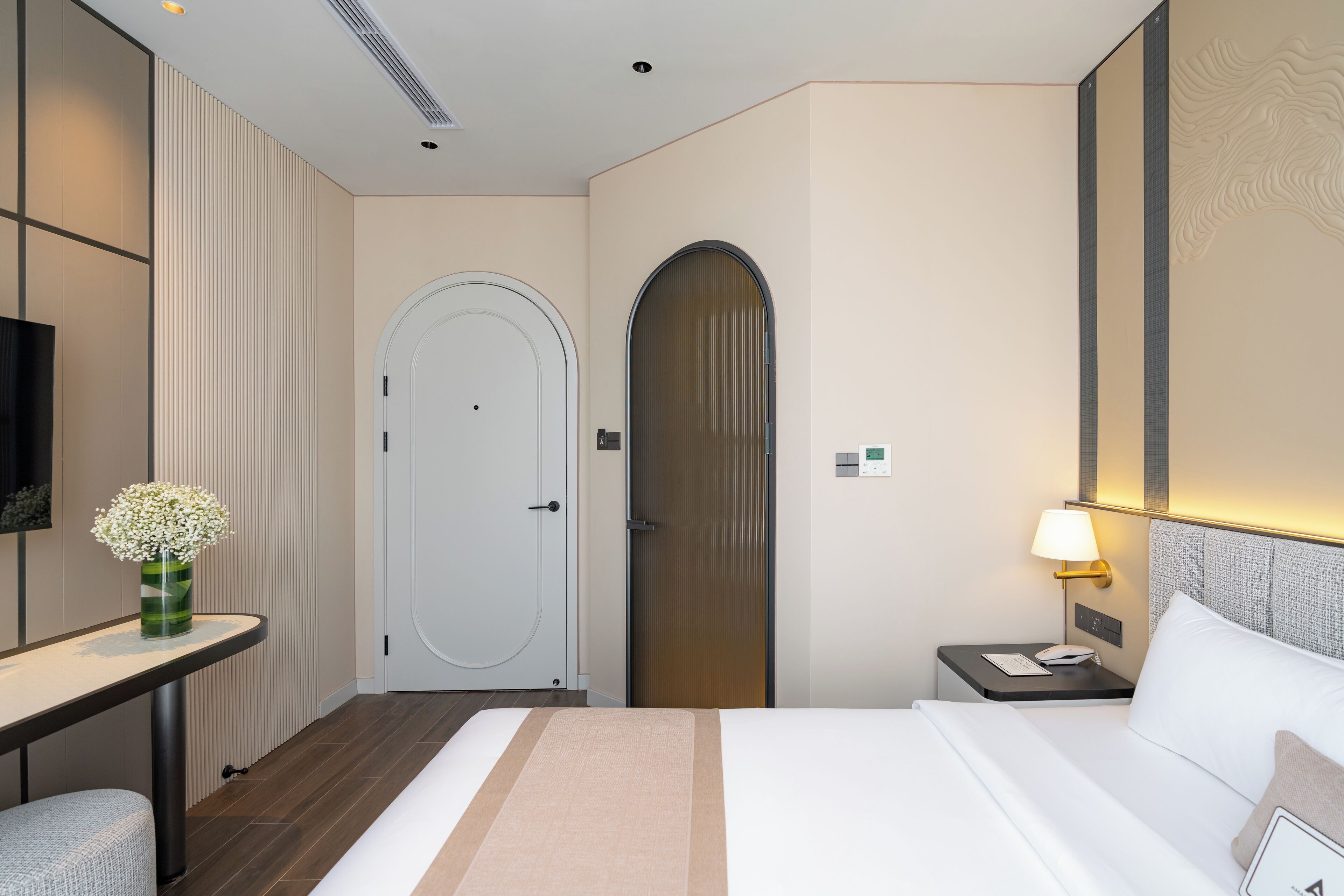 In-room safe, free WiFi, bed sheets