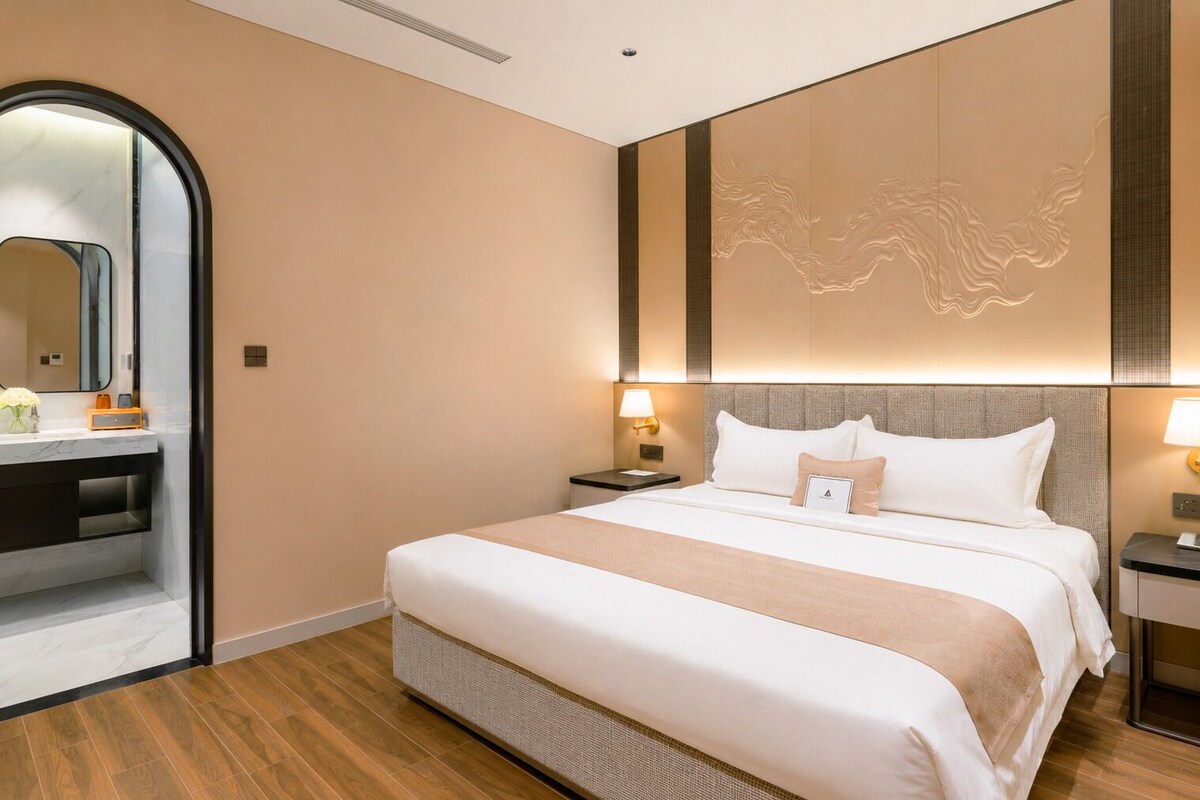 Superior Double Room, 1 King Bed | In-room safe, free WiFi, bed sheets