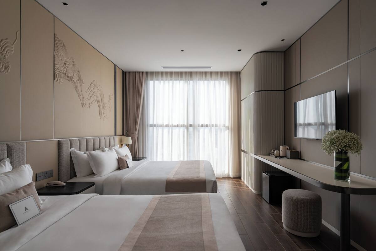 Triple Room, City View | In-room safe, free WiFi, bed sheets