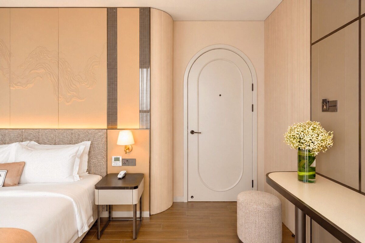 Deluxe Double Room | In-room safe, free WiFi, bed sheets