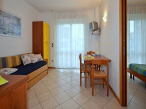 TV - Central house near the beach in Bibione (Bibione)