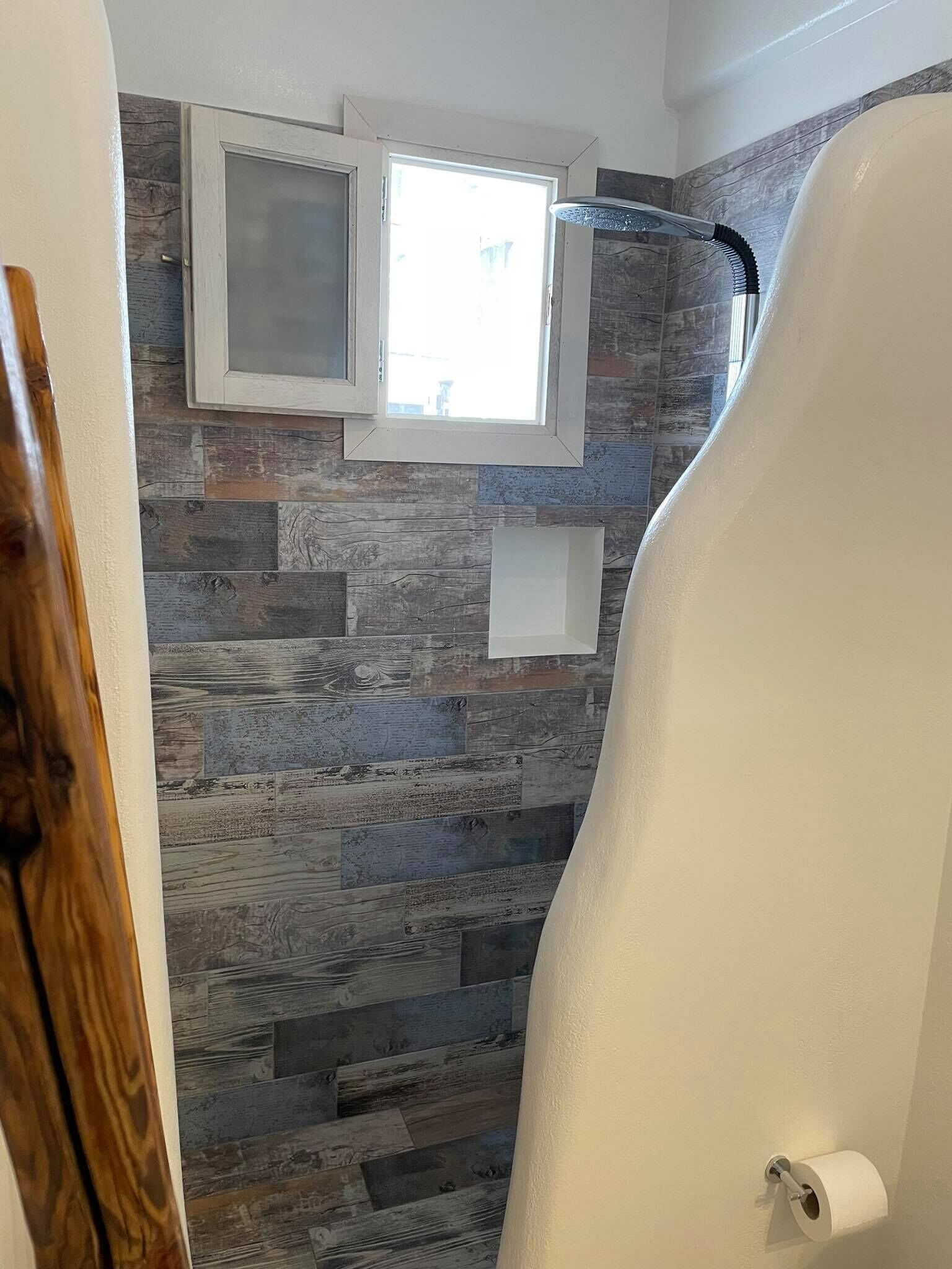 Quarto standard, vista para a praia | Banheiro | Chuveiro, secador de cabelo, roupões de banho, chinelos