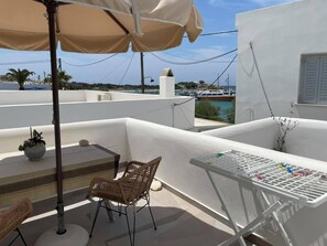 Exterior - Theofanis on the beach (Naxos)