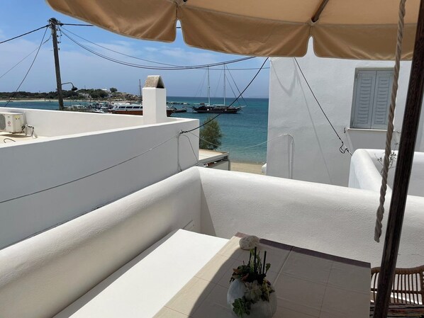 Exterior - Theofanis on the beach (Naxos)