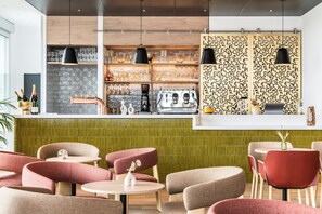 Dining - Holiday Inn Express & Suites Reims - Rives de Vesle (Reims)
