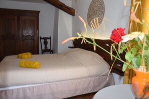 4 Schlafzimmer, Bügeleisen/Bügelbrett, WLAN
