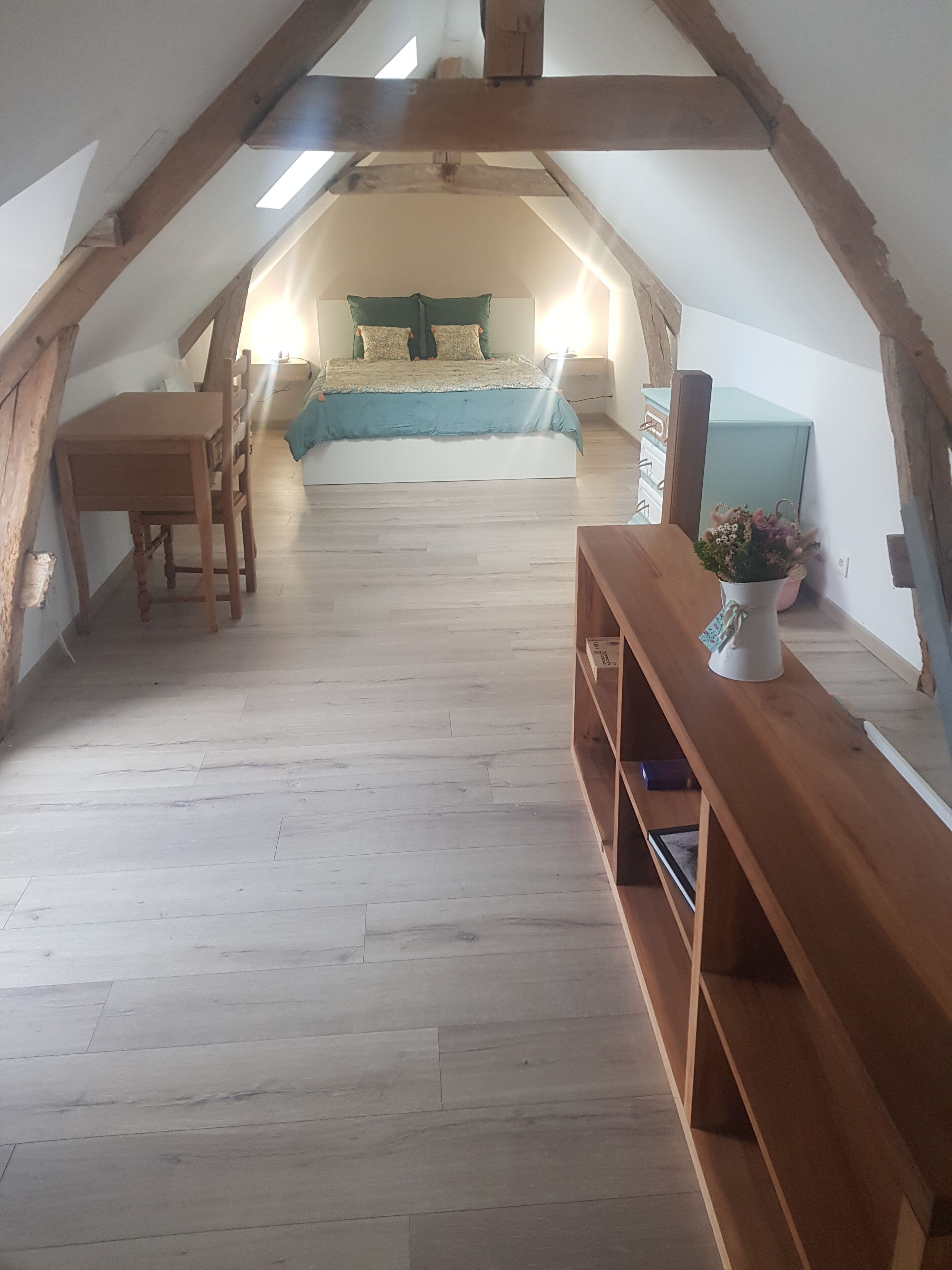 1 makuuhuone, työpöytä, ilmainen Wi-Fi, vuodevaatteet