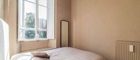 2 chambres, fer et planche Ă repasser, Wi-Fi, draps fournis