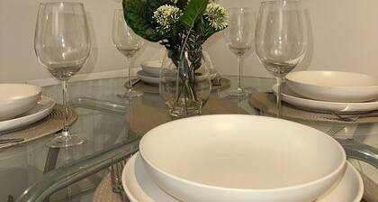 Cozy 2-Bed Flat in Reading with Free Parking – Your Home Away From Home!