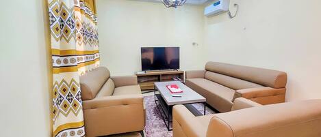 Departamento, 3 habitaciones, para fumadores, balcón | Sala de estar