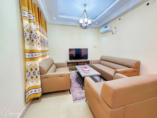 Appartement, 3 chambres, fumeurs, balcon | Salle de séjour