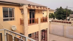 Apartamento, 3 habitaciones, fumadores, balcón | Jardines del alojamiento