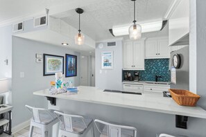 Signature Condo, 2 Bedrooms, Kitchen, Beach View | Private kitchen | Fridge, microwave, oven, stovetop