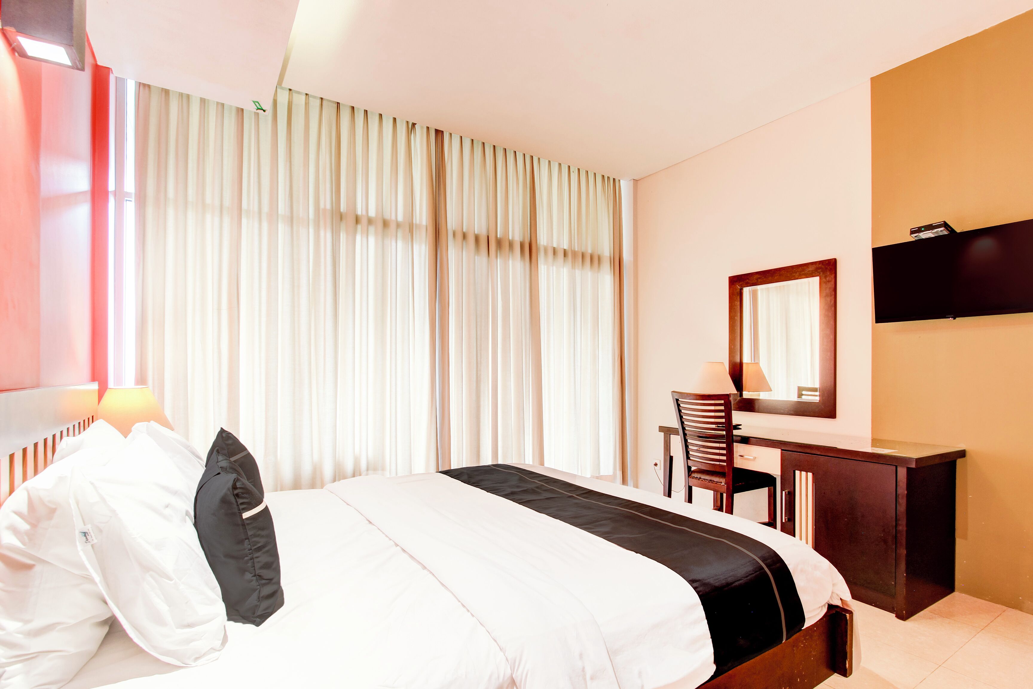 Deluxe Double Room | Free WiFi, bed sheets