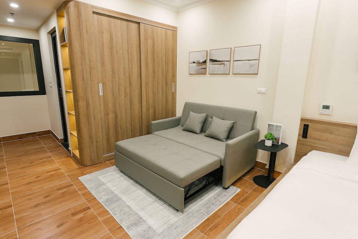 Appartamento familiare, 1 letto king con divano letto, non fumatori, cucina | 2 camere, minibar con snack e bevande gratuite, una scrivania